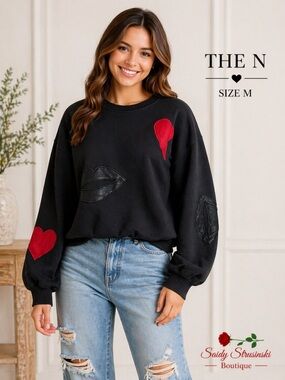 The N Black Oversized Heart & Lip Appliqué Sweatshirt Statement Crewneck Size M